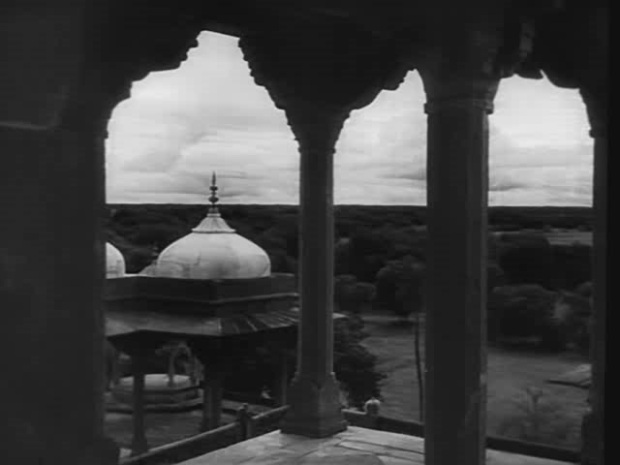 Mughal_E_Azam.002.palace